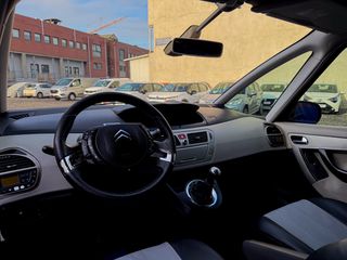 Citroen C4 Grand Picasso 2011-thumb-24