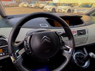 Citroen C4 Grand Picasso 2011-thumb-23