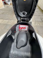 Piaggio Vespa GTS 300 2008 Super 300 I.e-thumb-9