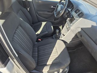 Volkswagen Polo 2017-thumb-11