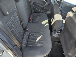 Volkswagen Polo 2017-thumb-12