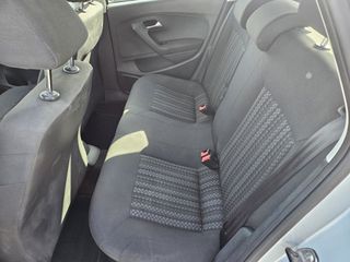 Volkswagen Polo 2017-thumb-13