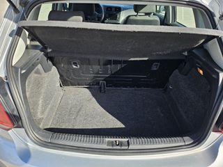 Volkswagen Polo 2017-thumb-14