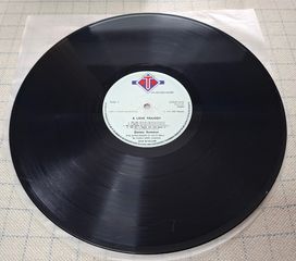 Donna Summer – A Love Trilogy  LP-thumb-3
