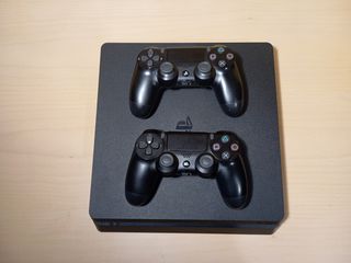 Playstation 4 slim & ps4 games