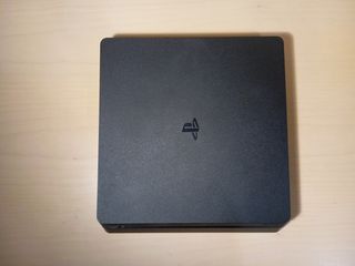 Playstation 4 slim & ps4 games-thumb-1
