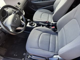 Kia Rio 2015 1.4  PLATINUM EDITION-thumb-36