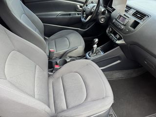 Kia Rio 2015 1.4  PLATINUM EDITION-thumb-12