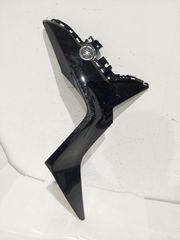 Δεξιό κάλυμμα ποδιάς από YAMAHA XMAX 300(B74-F835K-00)