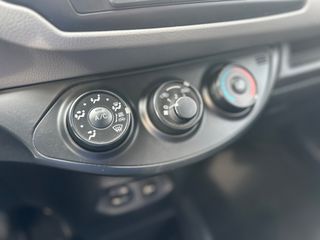 Toyota Yaris 2015 VVT-i Ελληνικό Book Service-thumb-16
