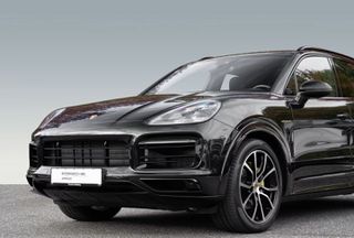 Porsche Cayenne 2022 E-Hybrid Pano Platinum Edition-thumb-1