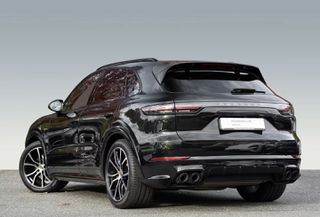 Porsche Cayenne 2022 E-Hybrid Pano Platinum Edition-thumb-3