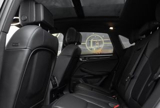 Porsche Macan 2022 Panorama Facelift-thumb-10