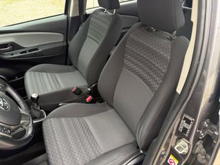 Toyota Yaris 2016-thumb-8