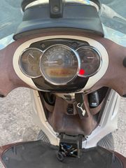 Piaggio Beverly 300i 2013-thumb-5