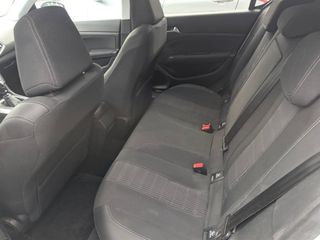 Peugeot 308 2020-thumb-6