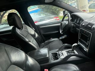 Porsche Cayenne 2010-thumb-5