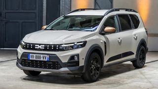 Dacia Jogger 2026 Expression Eco-G 120 7-S ΠΡΟΣΦΟΡΕΣ ΕΝΤΟΣ ΕΚΘΕΣΗΣ