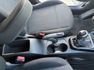 Opel Crossland X 2018-thumb-19
