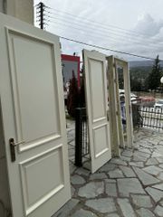 3 Πόρτες Εσωτερικού Χώρου MDF με Λάκα Ματ & Κάσες - Άριστη Κατάσταση