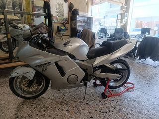 Honda CBR 1100 XX Super Blackbird 2000 CBR 1100 XX SUPER BLACKBIRD