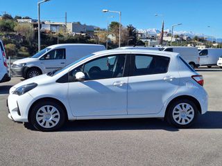 Toyota Yaris 2017-thumb-2