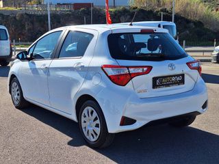 Toyota Yaris 2017-thumb-4