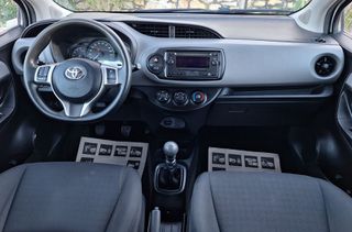 Toyota Yaris 2017-thumb-8