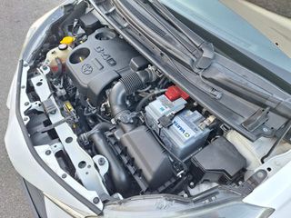 Toyota Yaris 2017-thumb-15