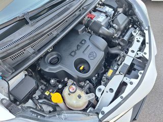 Toyota Yaris 2017-thumb-16