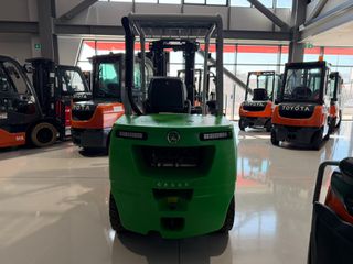 Cesab 2026 (Made in Europe by Toyota) M330DV-thumb-2