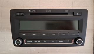 ΓΝΗΣΙΟ RADIO/CD AΠΟ SKODA OCTAVIA 5 FACELIFT