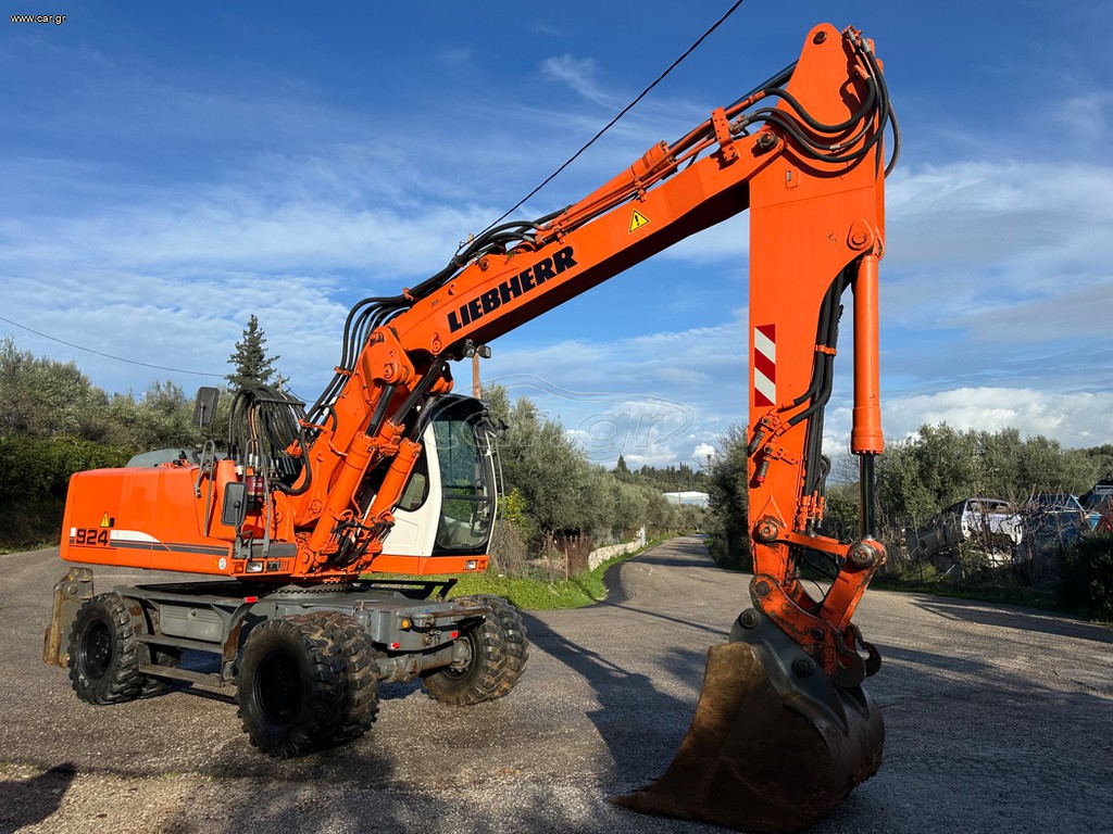 Εκσκαφέας Με Λάστιχα Liebherr 2007 924C