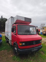 Ψυγείο Mercedes-Benz 1989 811 (814,815,809,816)