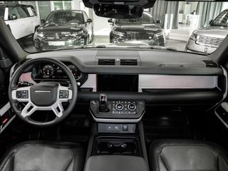 Land Rover Defender 2023 110 X-Dynamic SE D300 Pano Air suspension-thumb-5