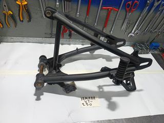 Πωλείται γνήσιο μεταχειρισμένο ψαλίδι YAMAHA XT 250 3Y1