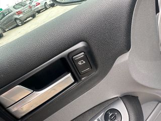 Ford Focus 2008 1.6 GHIA FACELIFT-thumb-10