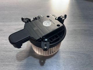 Μοτέρ Καλοριφέρ Toyota Yaris XP210 CZ116360-8260
