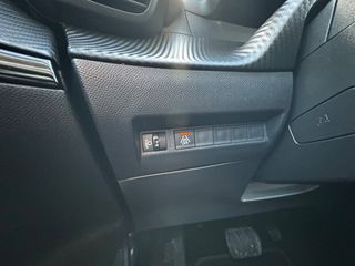 Peugeot 2008 2020 1.5 BlueHDi 131hp Allure EAT8 Automatic-thumb-30