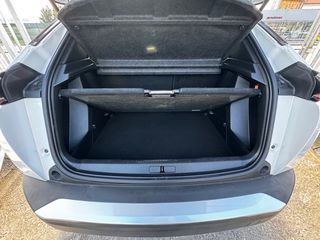Peugeot 2008 2020 1.5 BlueHDi 131hp Allure EAT8 Automatic-thumb-16