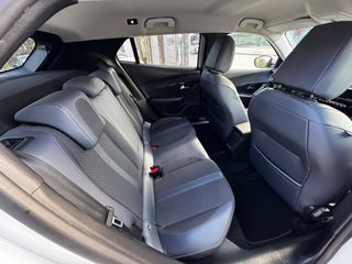 Peugeot 2008 2020 1.5 BlueHDi 131hp Allure EAT8 Automatic-thumb-24