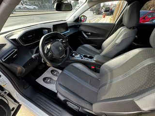 Peugeot 2008 2020 1.5 BlueHDi 131hp Allure EAT8 Automatic-thumb-18