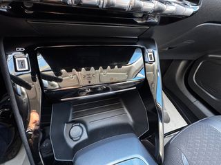 Peugeot 2008 2020 1.5 BlueHDi 131hp Allure EAT8 Automatic-thumb-38
