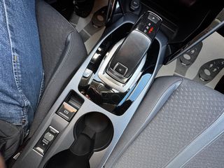 Peugeot 2008 2020 1.5 BlueHDi 131hp Allure EAT8 Automatic-thumb-28