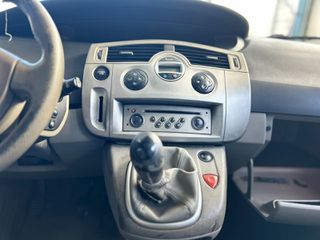 Renault Grand Scenic 2006 LONG-thumb-10