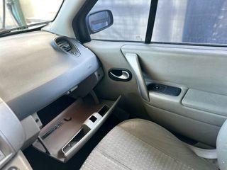 Renault Grand Scenic 2006 LONG-thumb-13