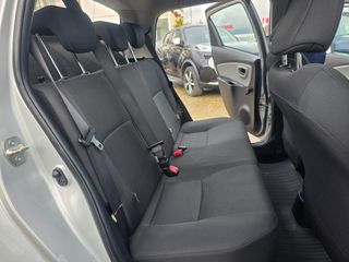 Toyota Yaris 2015 1.4 D-4D-thumb-20