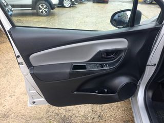 Toyota Yaris 2015 1.4 D-4D-thumb-25