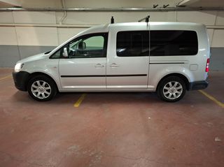 Volkswagen Caddy Maxi 2013