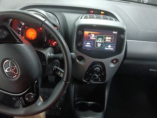Toyota Aygo 2019 1.0 X-PLAY TOUCH X-SHIFT-thumb-32
